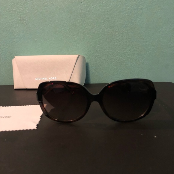 Michael Kors “Isle of Skye” Sunglasses - Picture 2 of 7